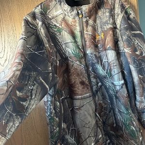 Men’s UA camo zip up coat